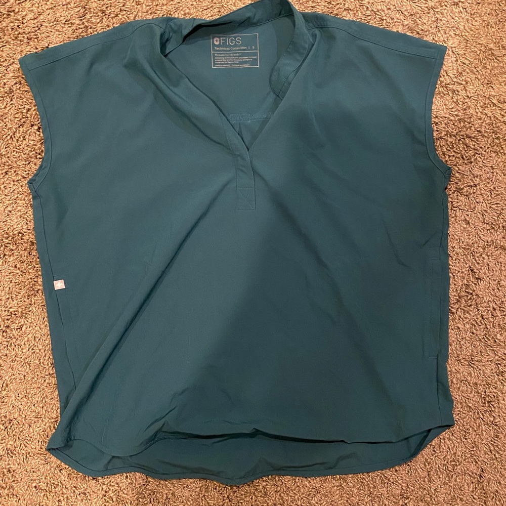 CARIBBEAN BLUE FIGS RAFAELA SCRUB TOP